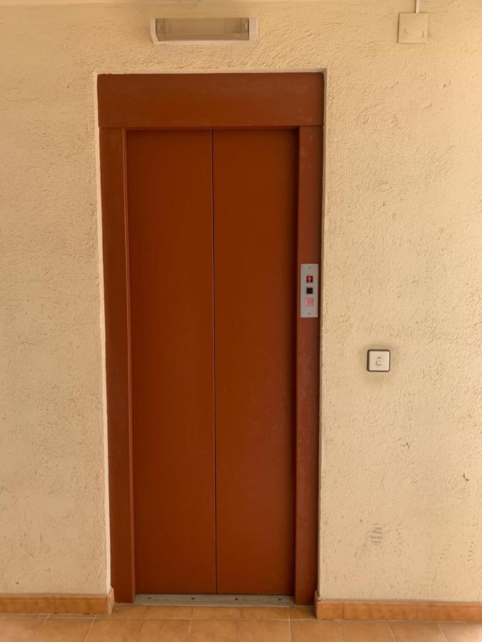 Apartamento De Playa En Santa Margarita. 罗萨斯 外观 照片